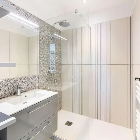 Port De La Gavine-25 By Interhome * イエール